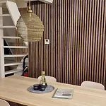 Moderne A-Frame Midden In Het Bos, Luxe Vakantiehuis Durbuy בקתה