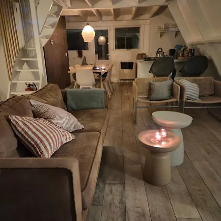 Chalet Moderne A-frame Midden In Het Bos, Luxe *