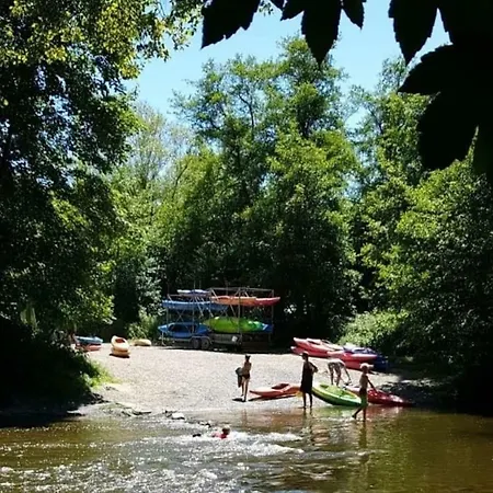 Modern A-frame Ardennen 木屋 杜柏